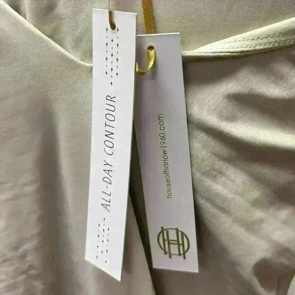 NWT House of Harlow 1960 Nude V-Neck Short Sleeve Bodysuit Size Medium - Picture 10 of 10